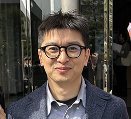 Satoshi Ninagawa