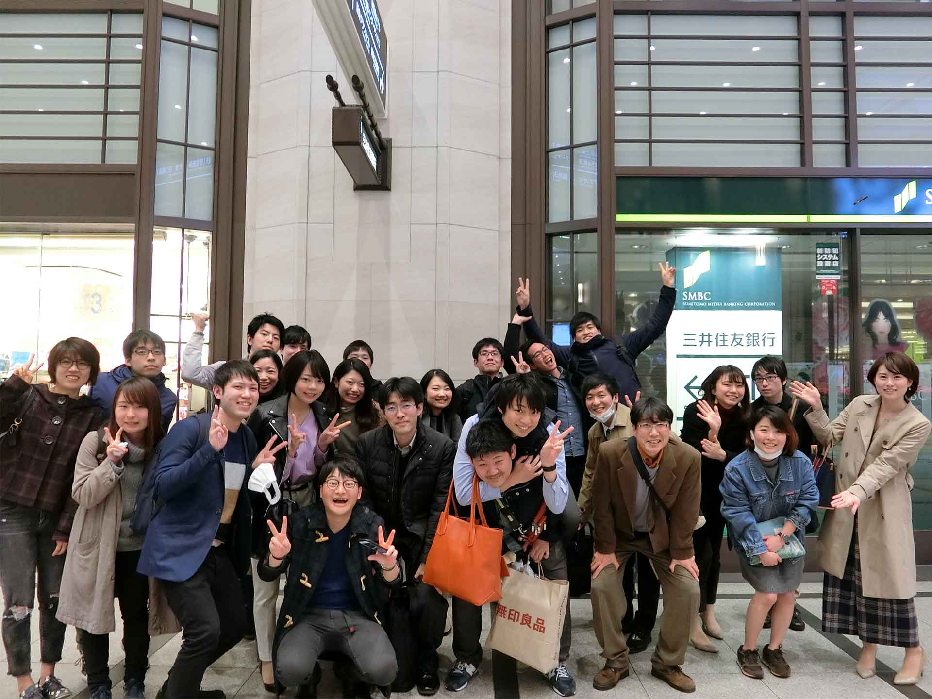 photo no.2 of a farewell party for Dr. Daiki Hayashi in March 2018