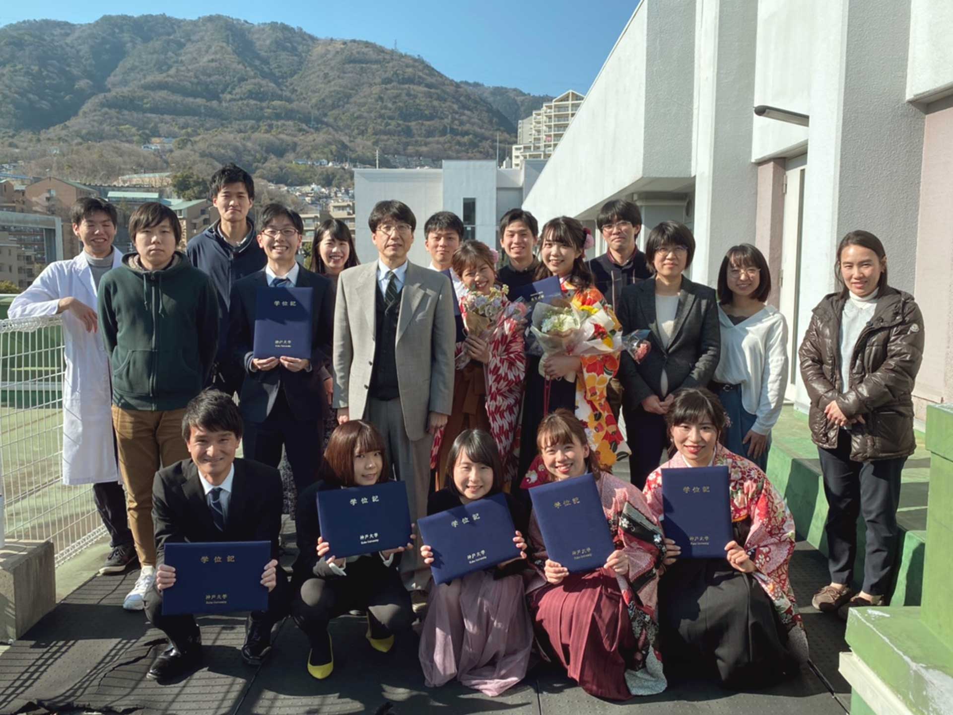 Photo of a farewell party for 2019 graduates in March 2020