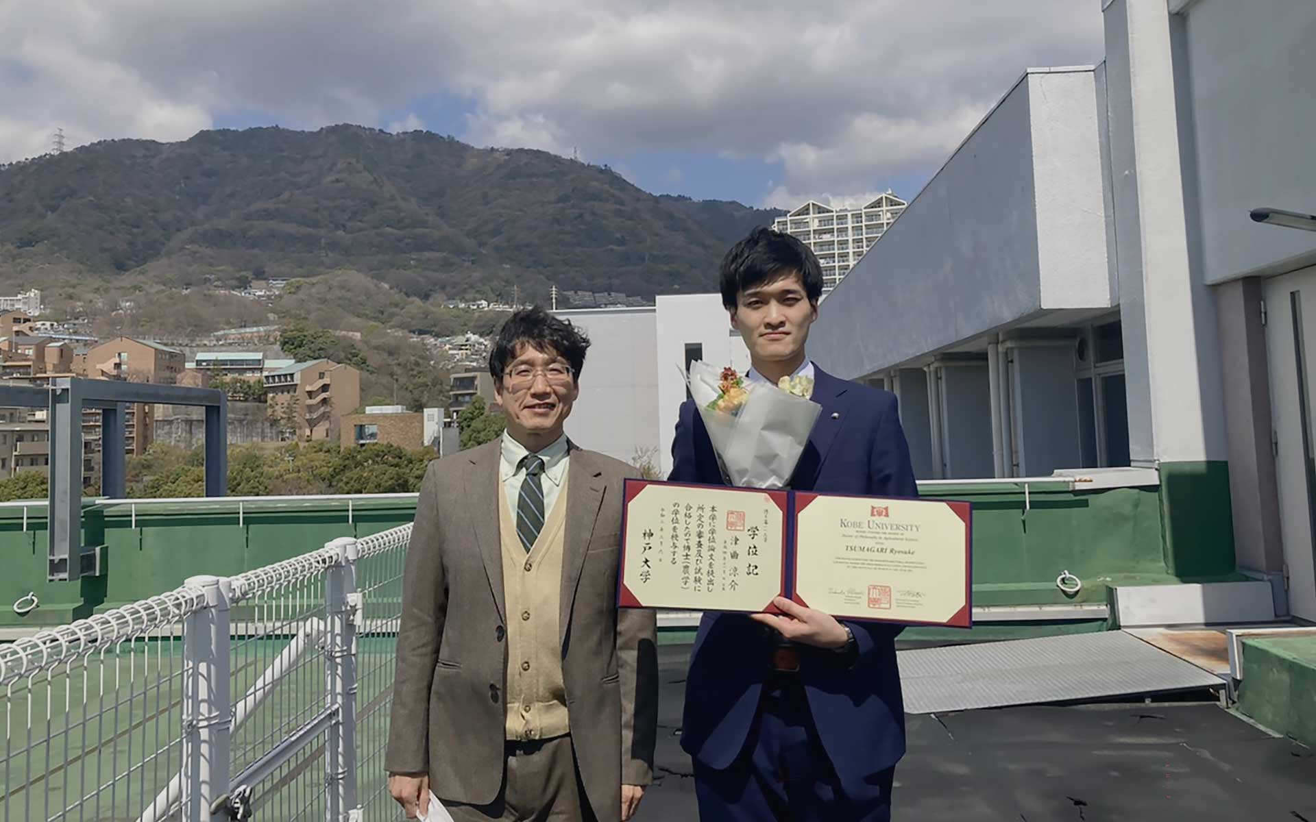 Mr.Tsumagari got Ph.D in agriculture in March 2021
