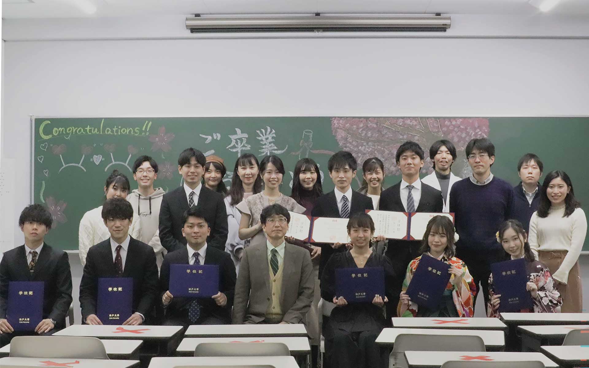 Photo of a farewell party for 2020 graduates in March 2021